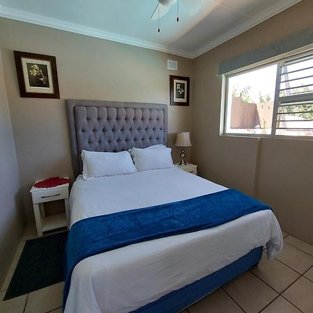 Poolside Guest House Port Shepstone Dış mekan fotoğraf