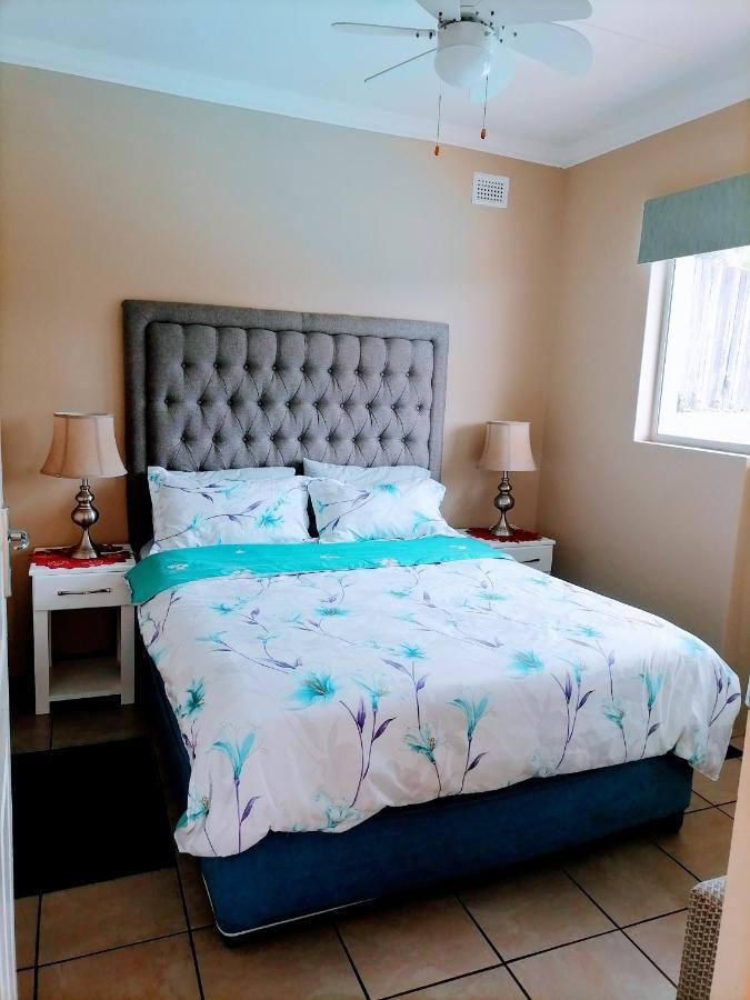 Poolside Guest House Port Shepstone Dış mekan fotoğraf