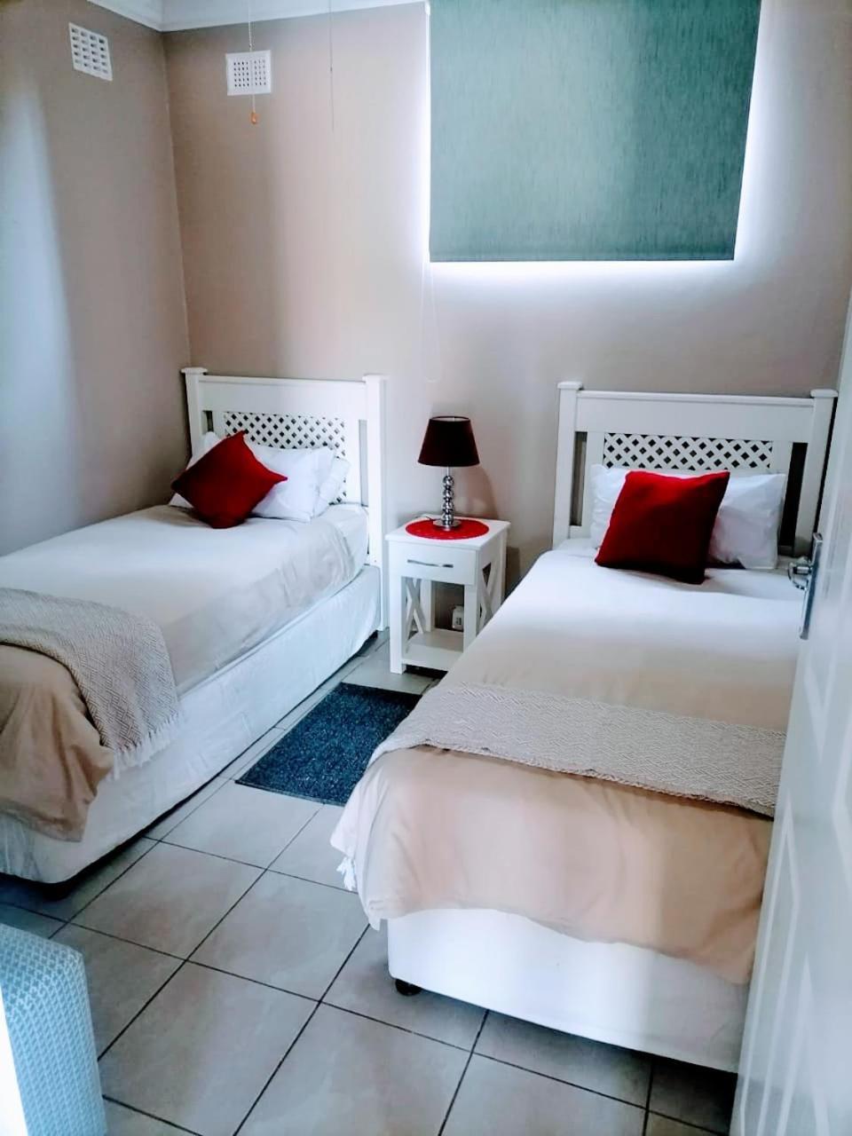 Poolside Guest House Port Shepstone Oda fotoğraf