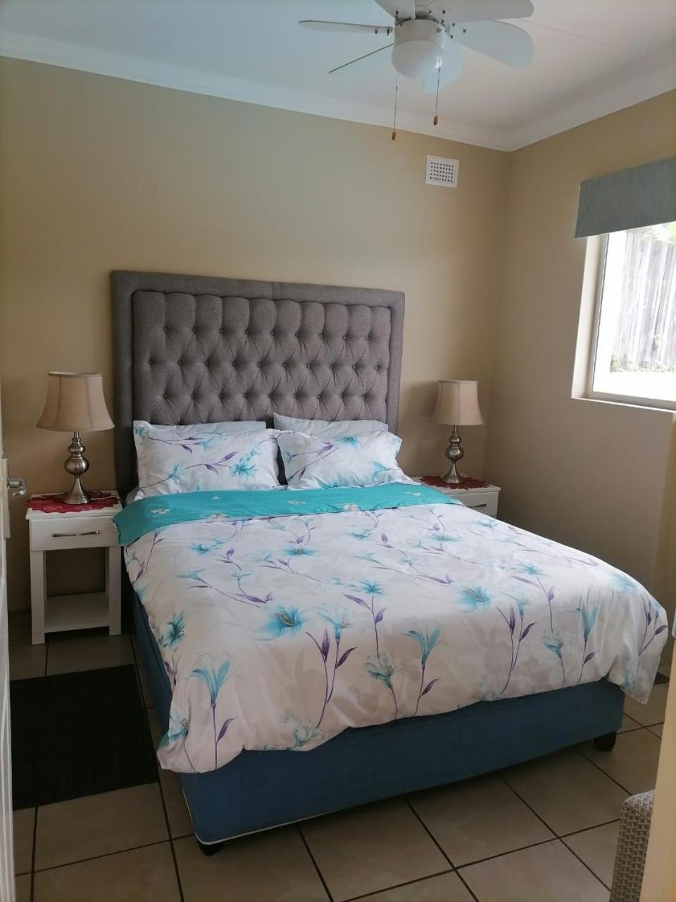 Poolside Guest House Port Shepstone Oda fotoğraf